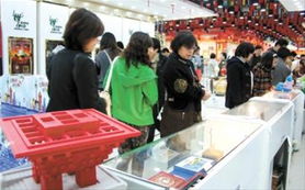 世博園區商品熱銷，日銷售額破千萬，多款商品被搶購一空